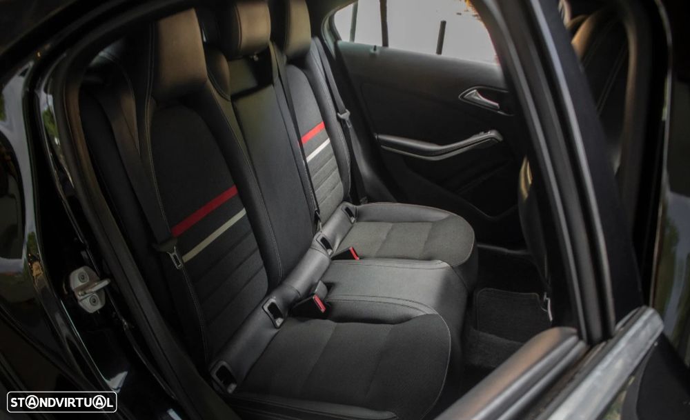 Mercedes-Benz A 180 d AMG Line - 27