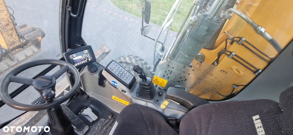 Liebherr A914/ Maszyna sprowadzona/ - 11