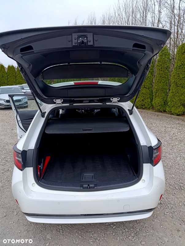 Toyota Corolla 1.8 Hybrid Comfort - 23