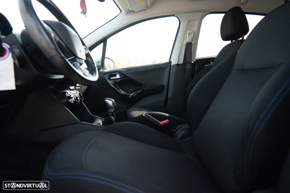 Peugeot 208 1.6 BlueHDi Style - 9
