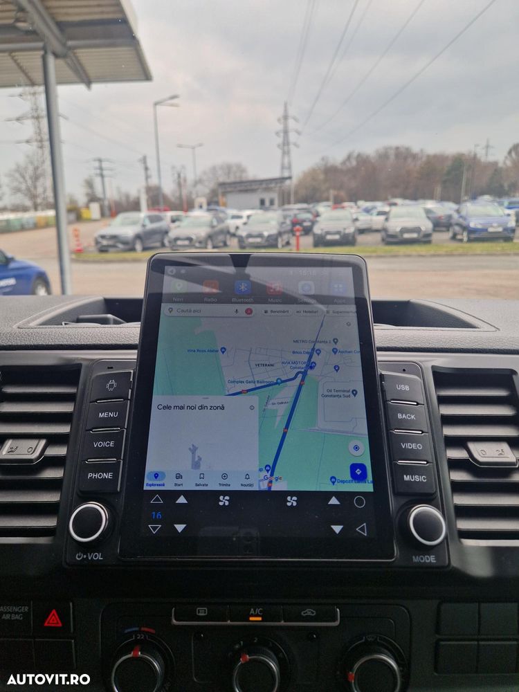 Volkswagen Caravelle - 23