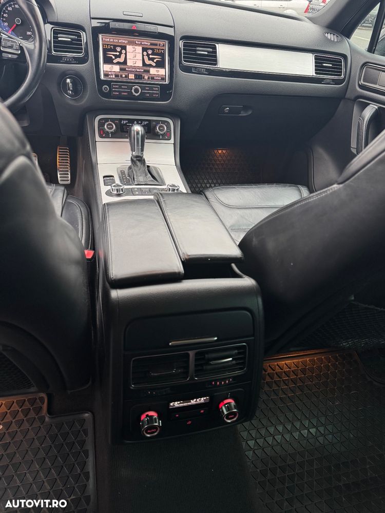 Volkswagen Touareg - 19