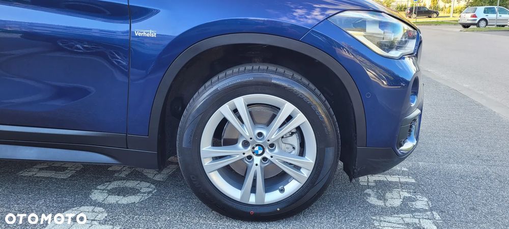BMW X1 sDrive18d xLine - 11