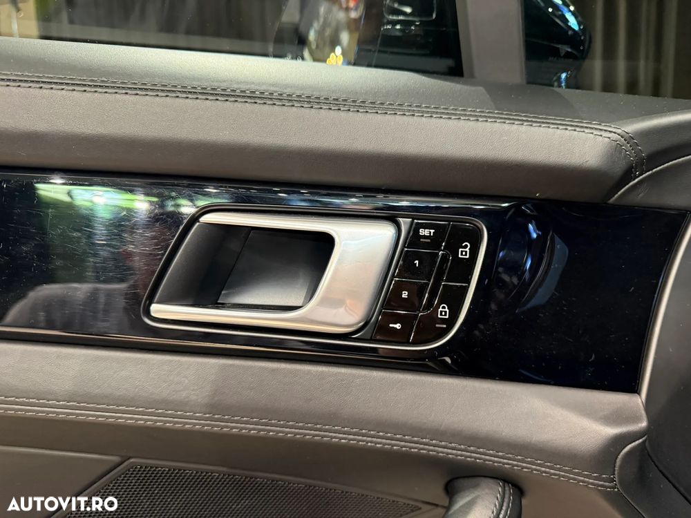 Porsche Panamera 4 - 16