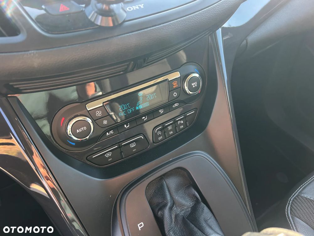 Ford Kuga 2.0 TDCi 4x4 Titanium - 14