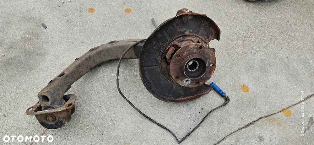 Wahacz zwrotnica piasta lewy prawy tył tylny ABS BMW seria 3 E46 1097290F - 4