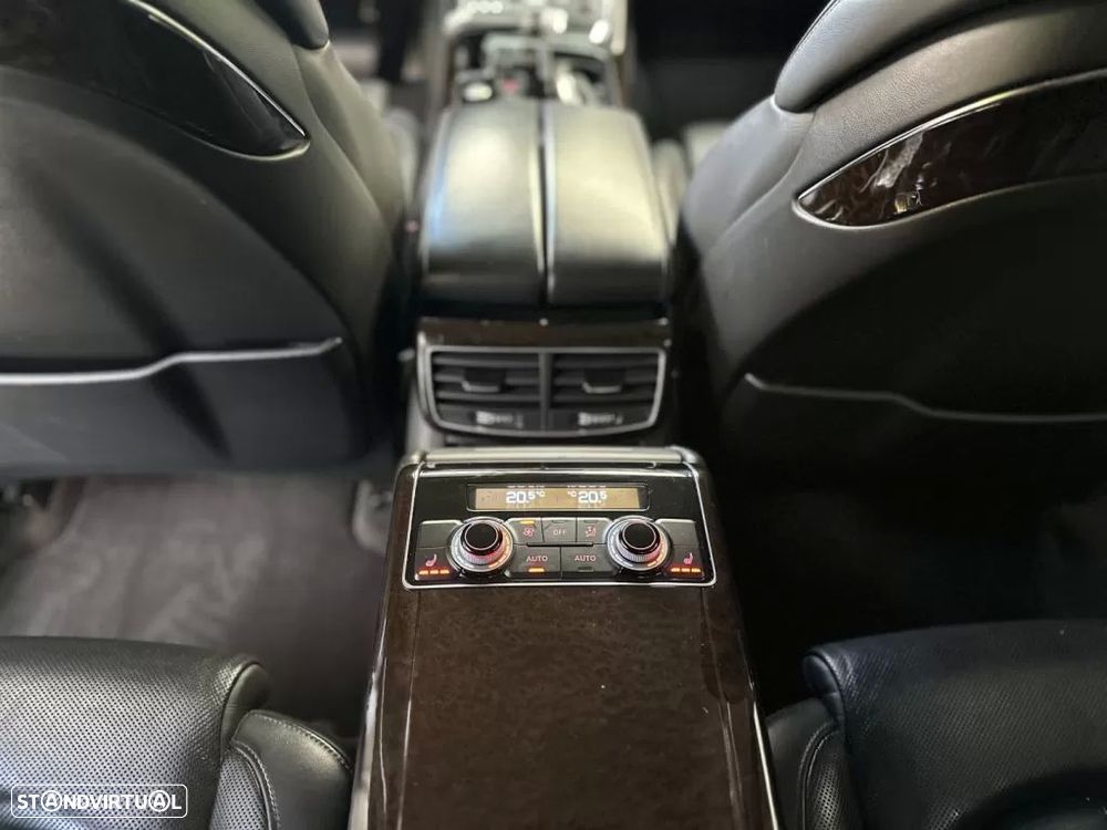 Audi A8 3.0 TDI V6 quattro Clean Exclusive - 24