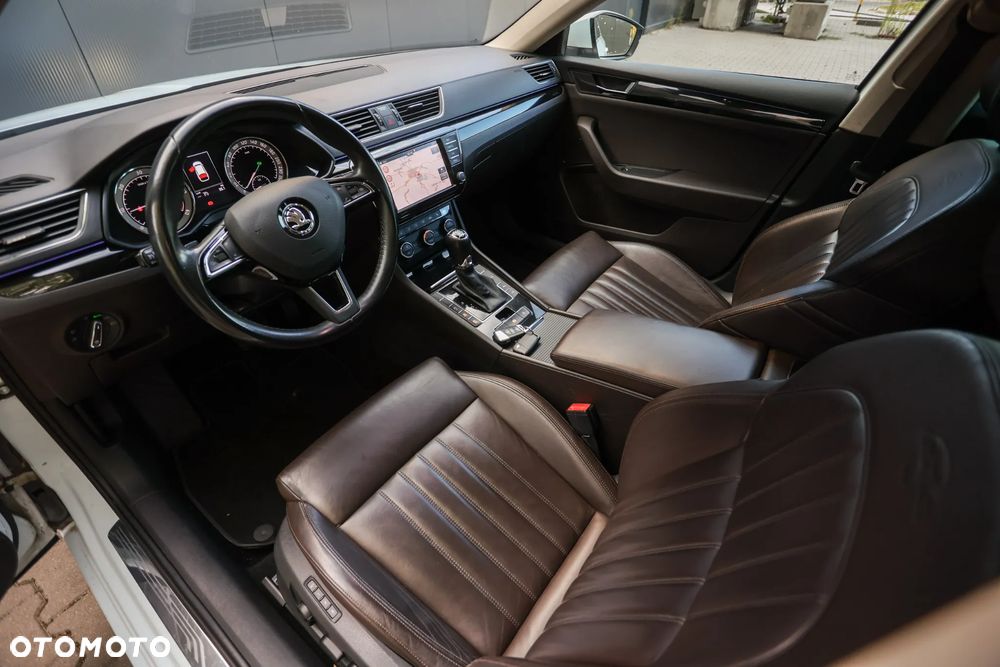 Skoda Superb 2.0 TDI 4x4 L&K DSG - 2