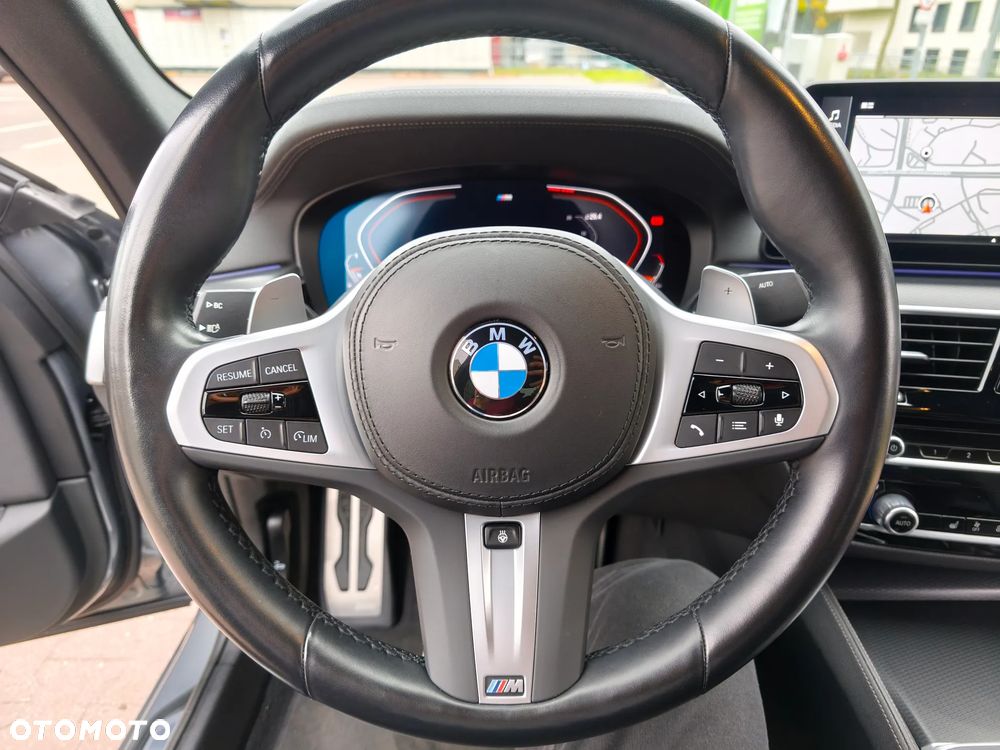 BMW Seria 5 540i xDrive mHEV M Sport sport - 14