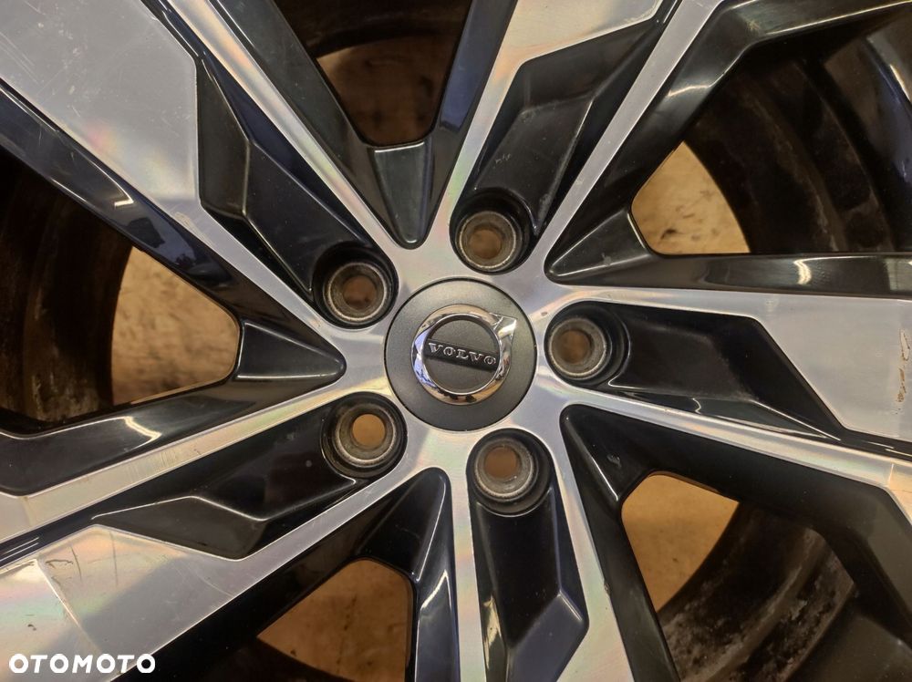 felga aluminiowa alus volvo v60 ii 2 cross country - 8