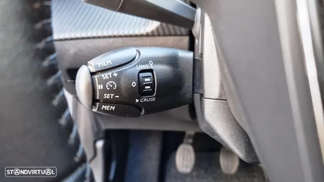 Peugeot 208 1.5 BlueHDi Allure Pack - 17