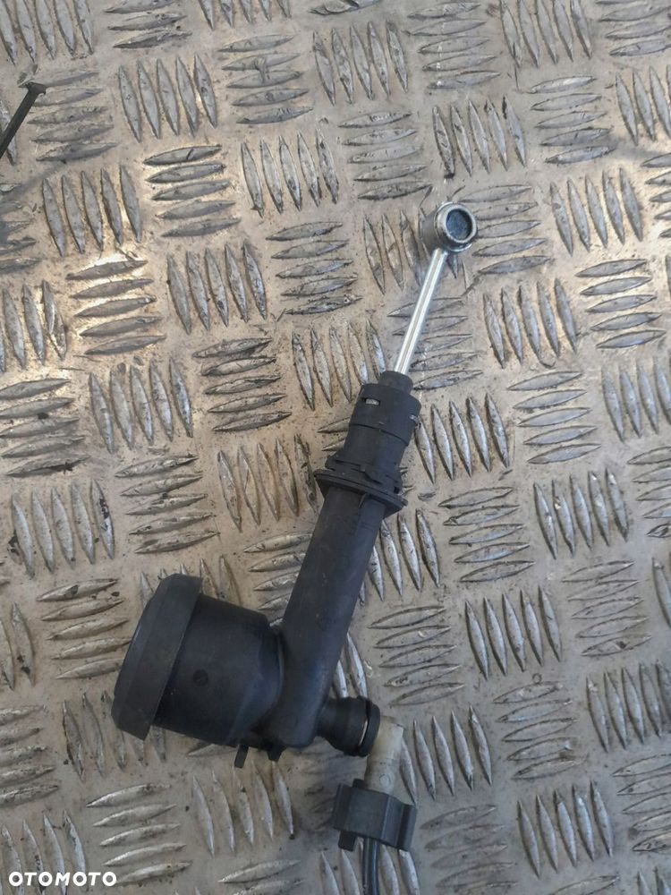 POMPKA WYSPRZĘGLIK SPRZĘGŁA PRZEWÓD 2.3 HPI IVECO DAILY 6 VI 14-20R. - 2