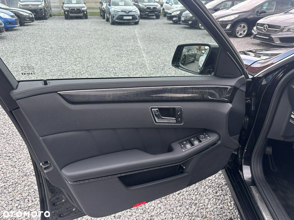 Mercedes-Benz Klasa E - 21