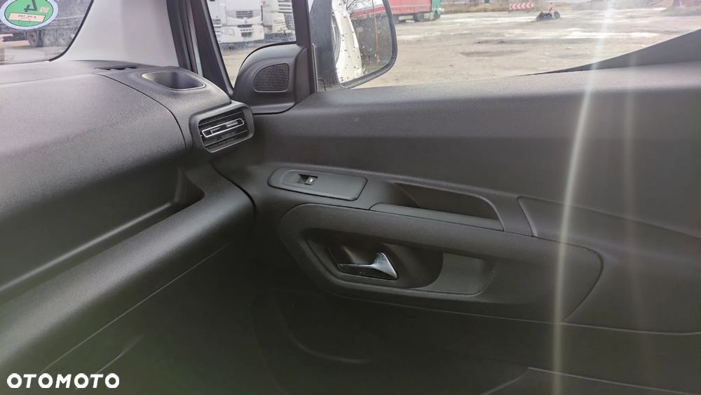 Opel Combo Life - 13