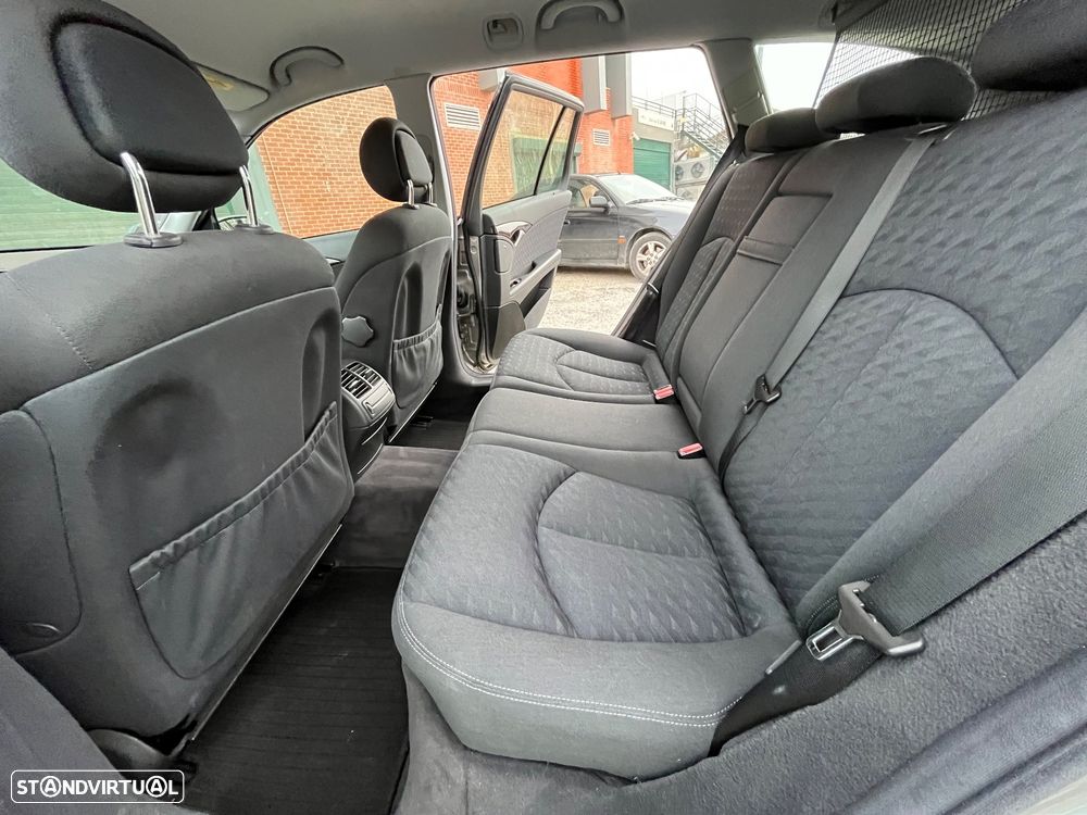 Mercedes-Benz E 220 CDI Auto Avantgarde - 12