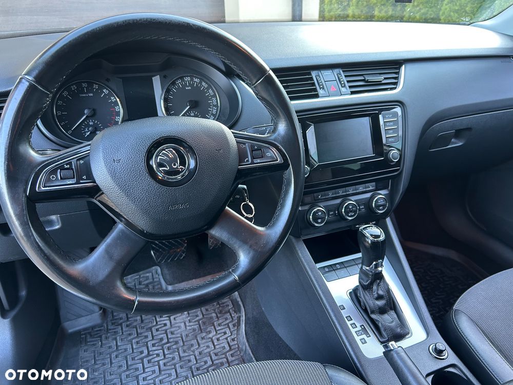 Skoda Octavia 1.6 TDI DPF DSG Elegance - 22