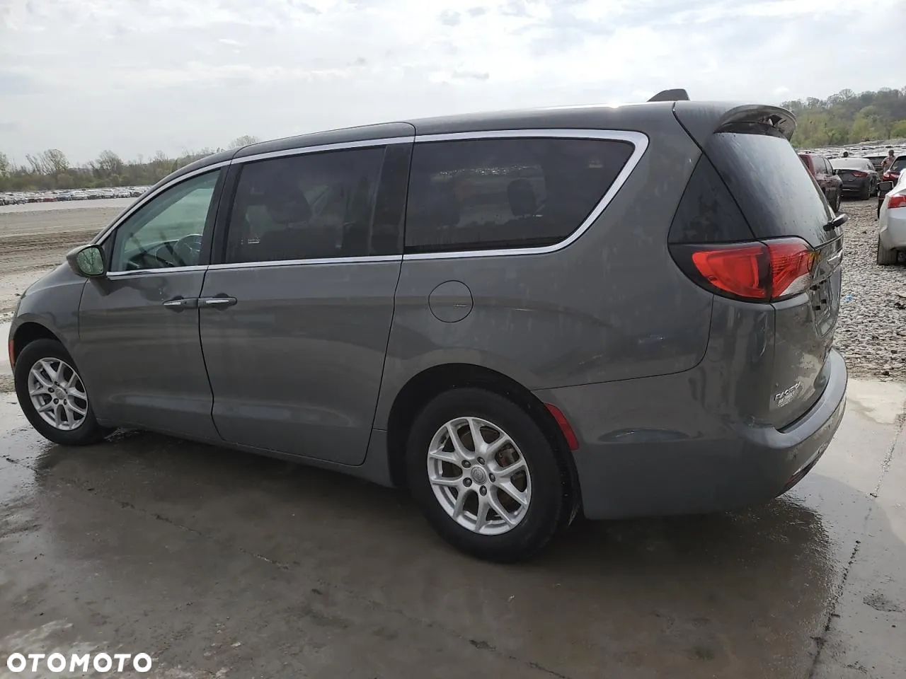 Chrysler Pacifica - 3