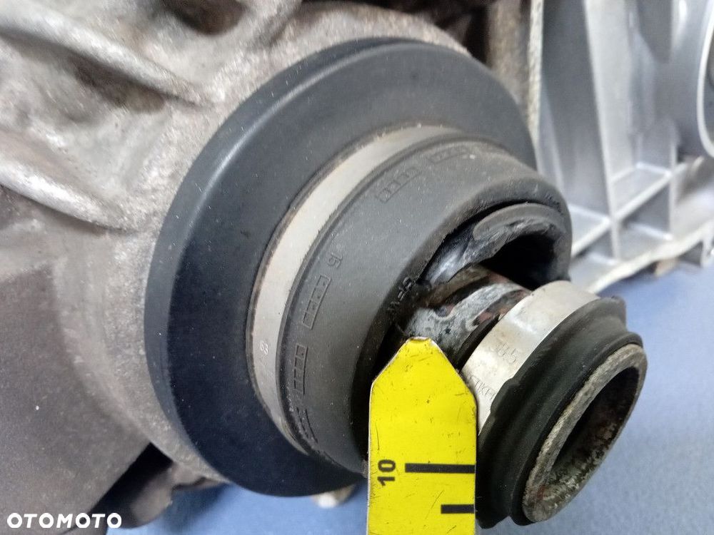 BMW 7 G11 G12 REDUKTOR ROZDZIELACZ NAPĘDU 8673712 - 8