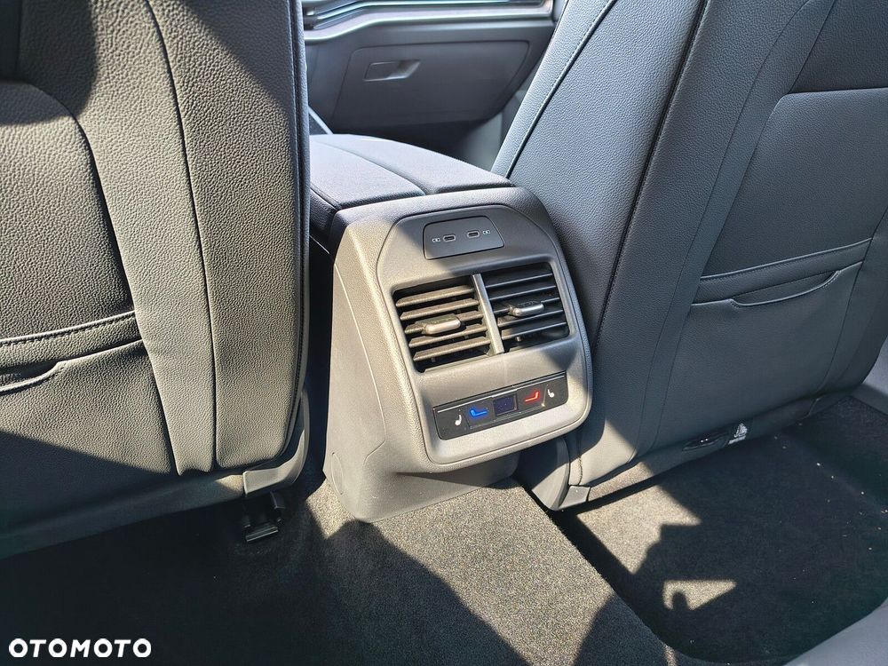 Skoda Superb 2.0 TSI Sportline DSG - 19