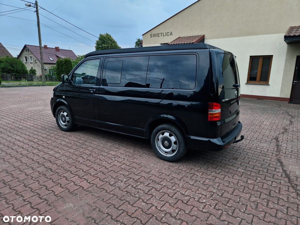 Volkswagen Multivan - 11