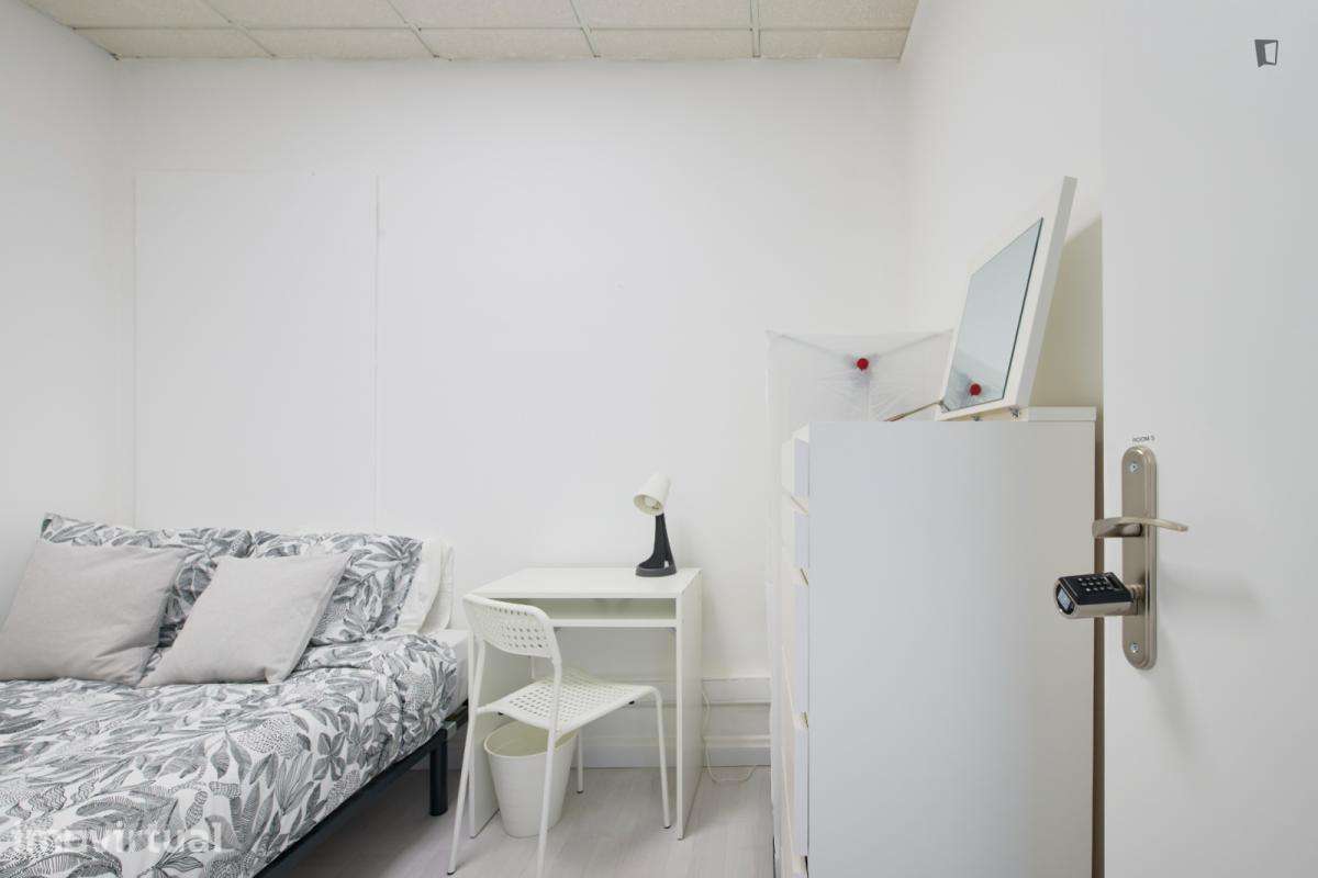 Quarto - localizado em Saldanha Lisbon - Grande imagem: 2/44
