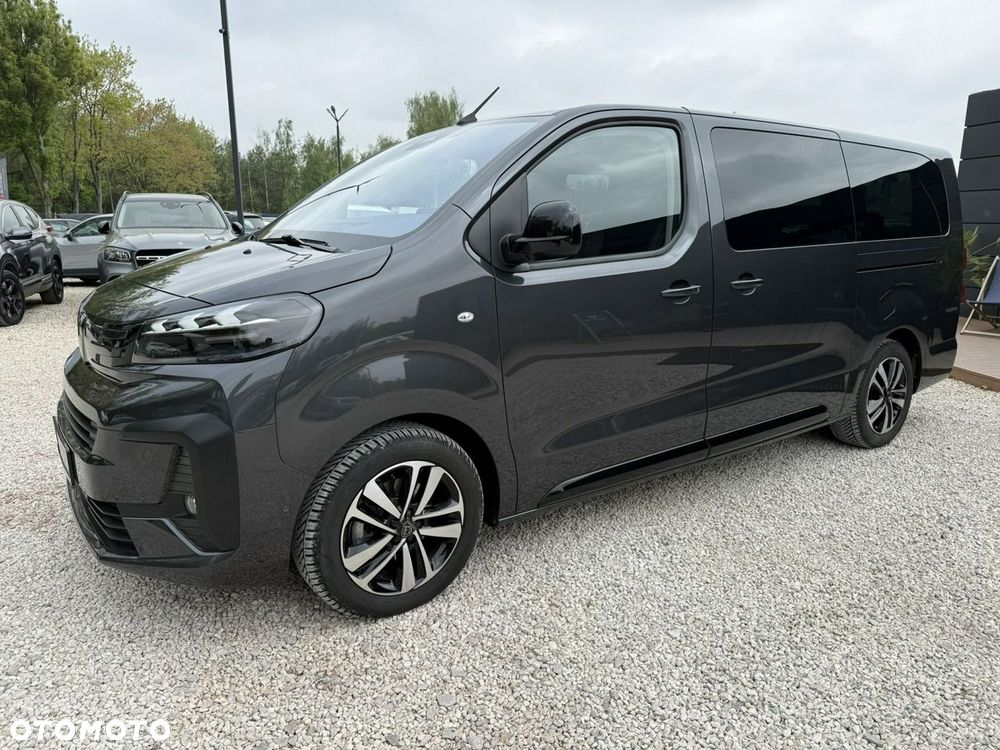 Peugeot Traveller - 10