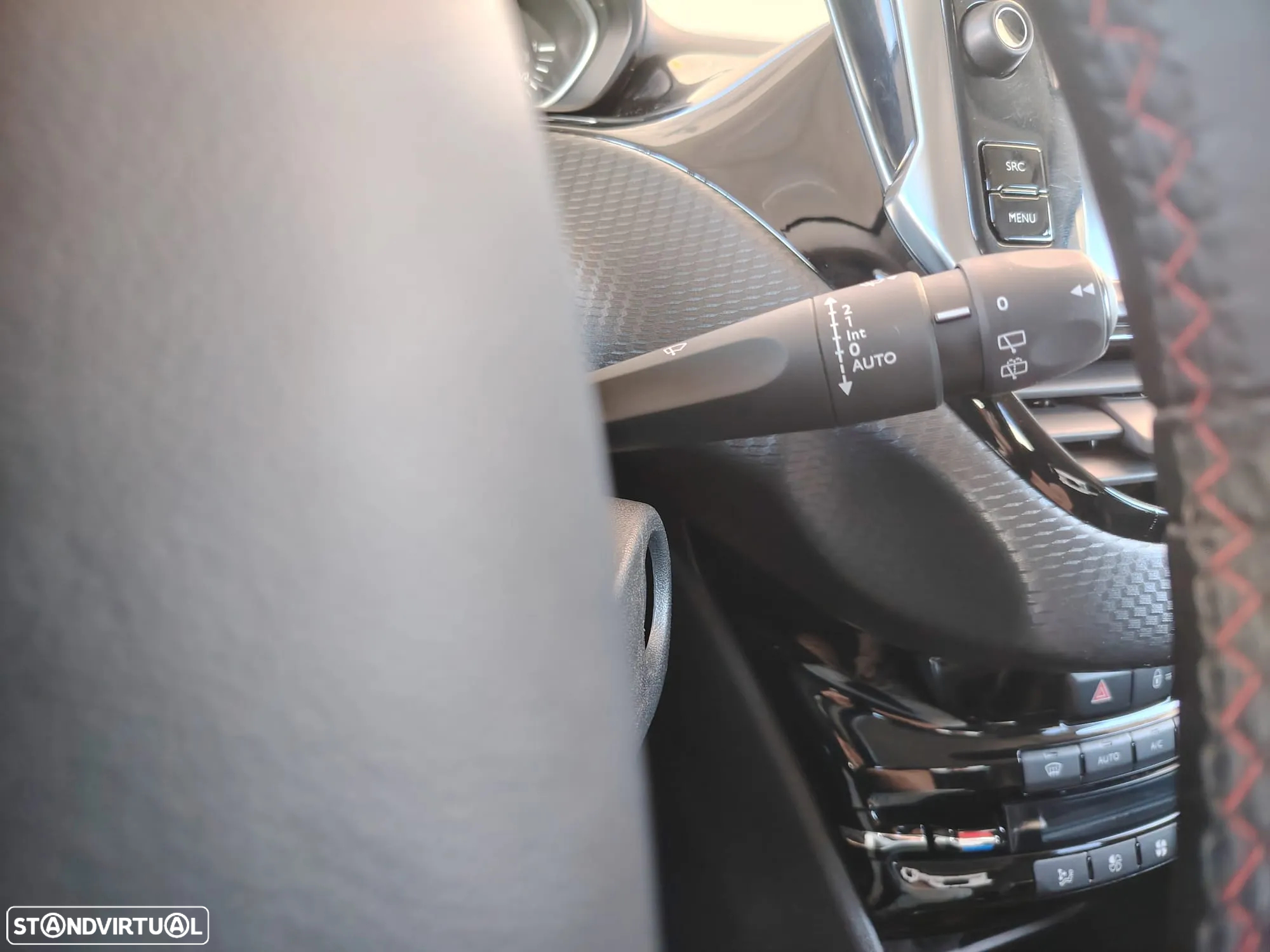 Peugeot 208 1.2 PureTech GT Line - 12