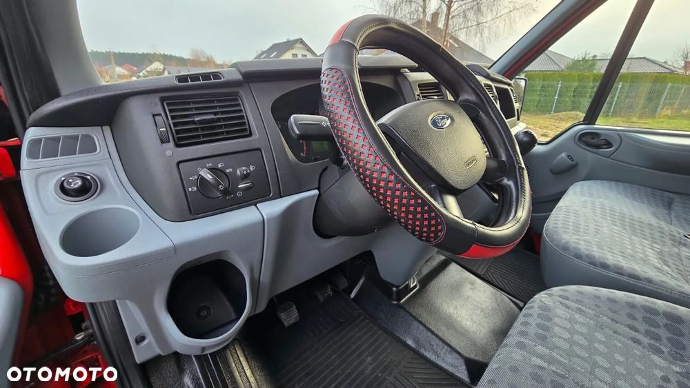 Ford Transit - 10