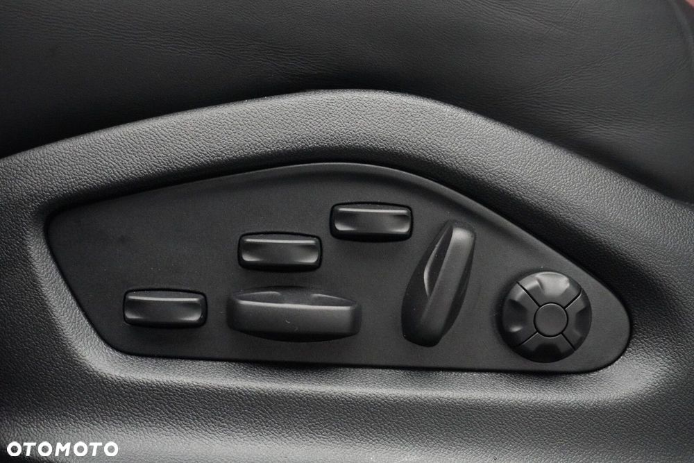 Porsche Cayenne - 21