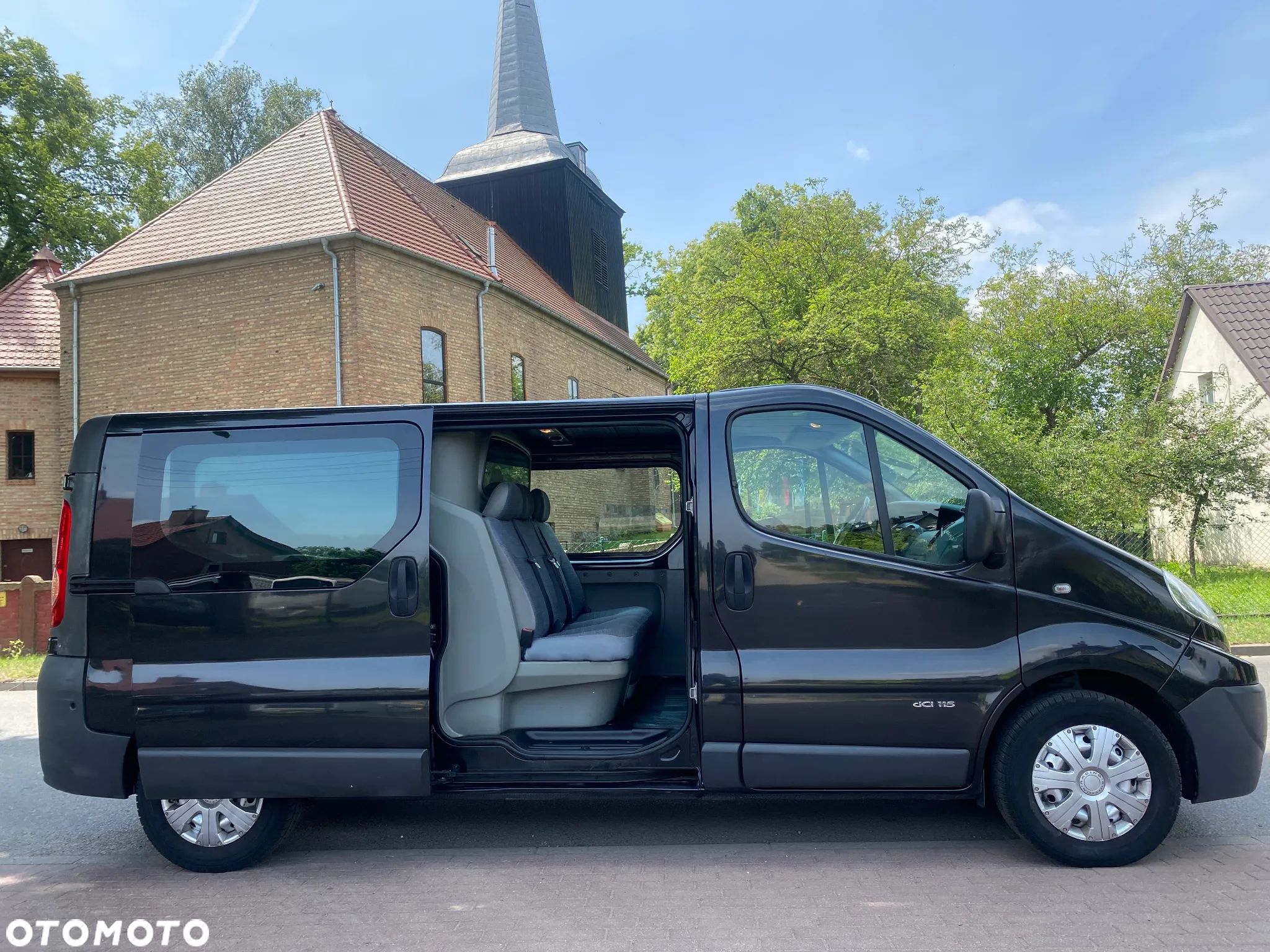 Renault Trafic - 1