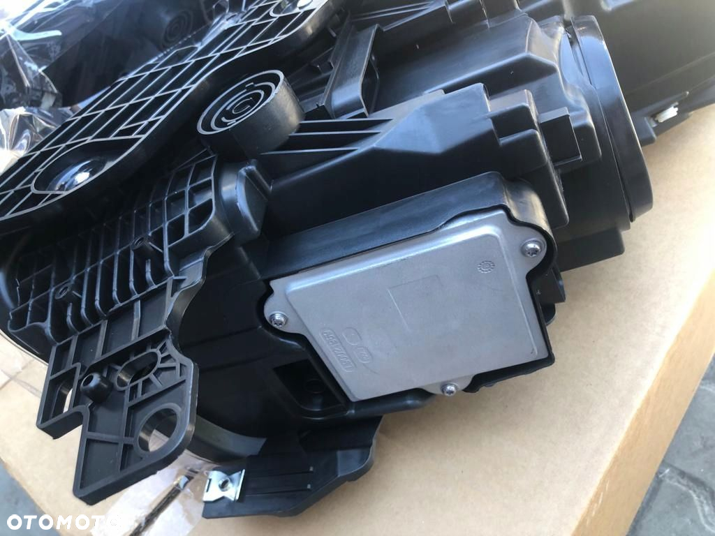 LAMPA PRAWA FORD KUGA MK2 ESCAPE USA LIFT 2016-19 - 4