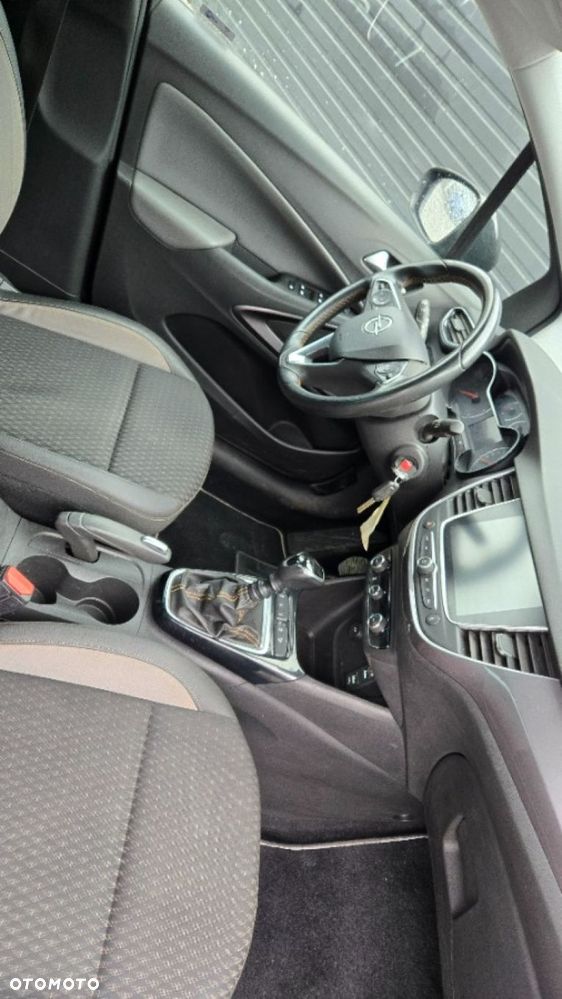 Opel Crossland X - 32