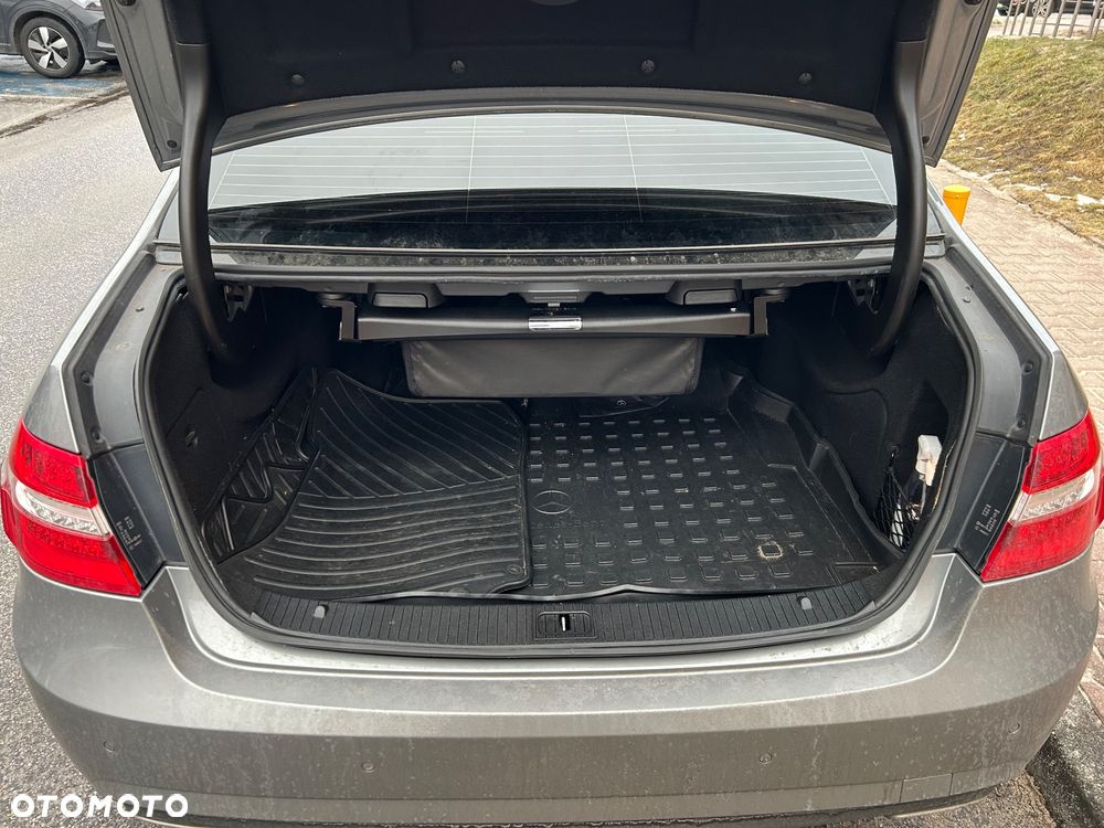 Mercedes-Benz Klasa E 350 CDI BlueEff Avantgarde - 13