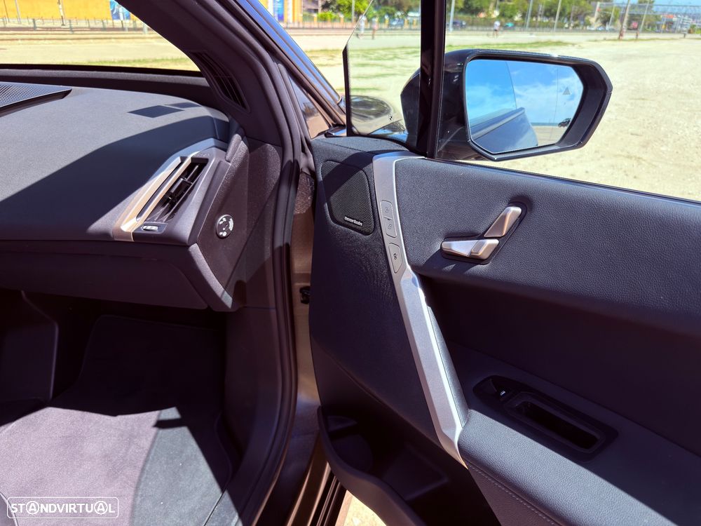 BMW iX xDrive 50 Pack Desportivo — fotografia 23