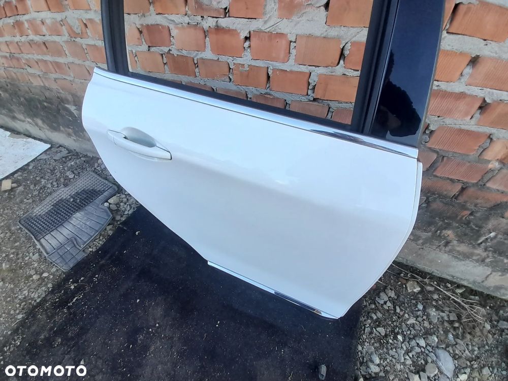 Drzwi prawe tył tylne Peugeot 2008 I kod EWP bez malowania - 9