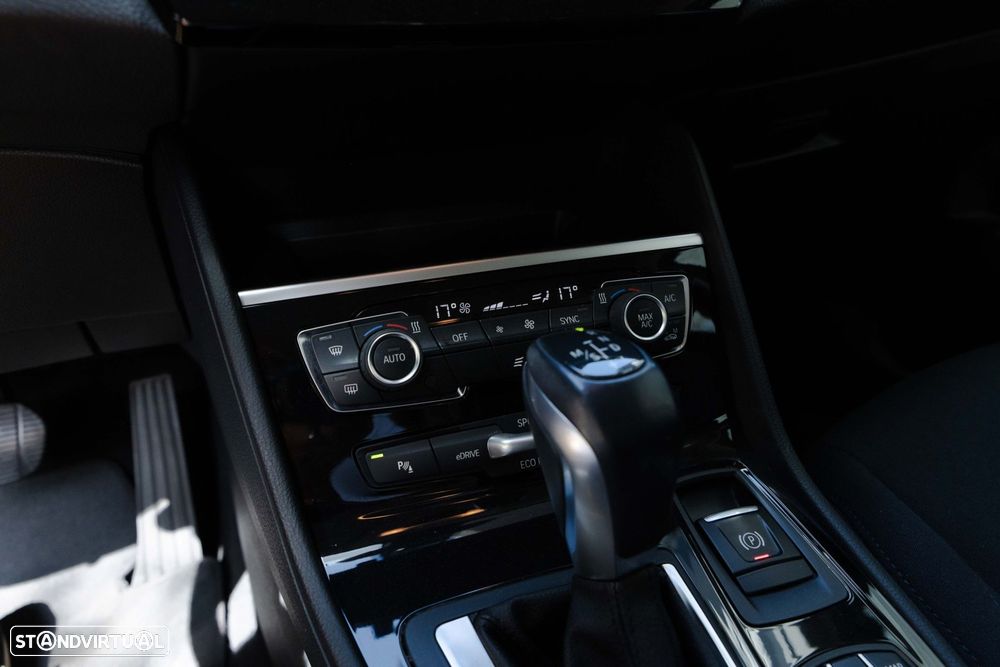 BMW 225xe Active Tourer - 26
