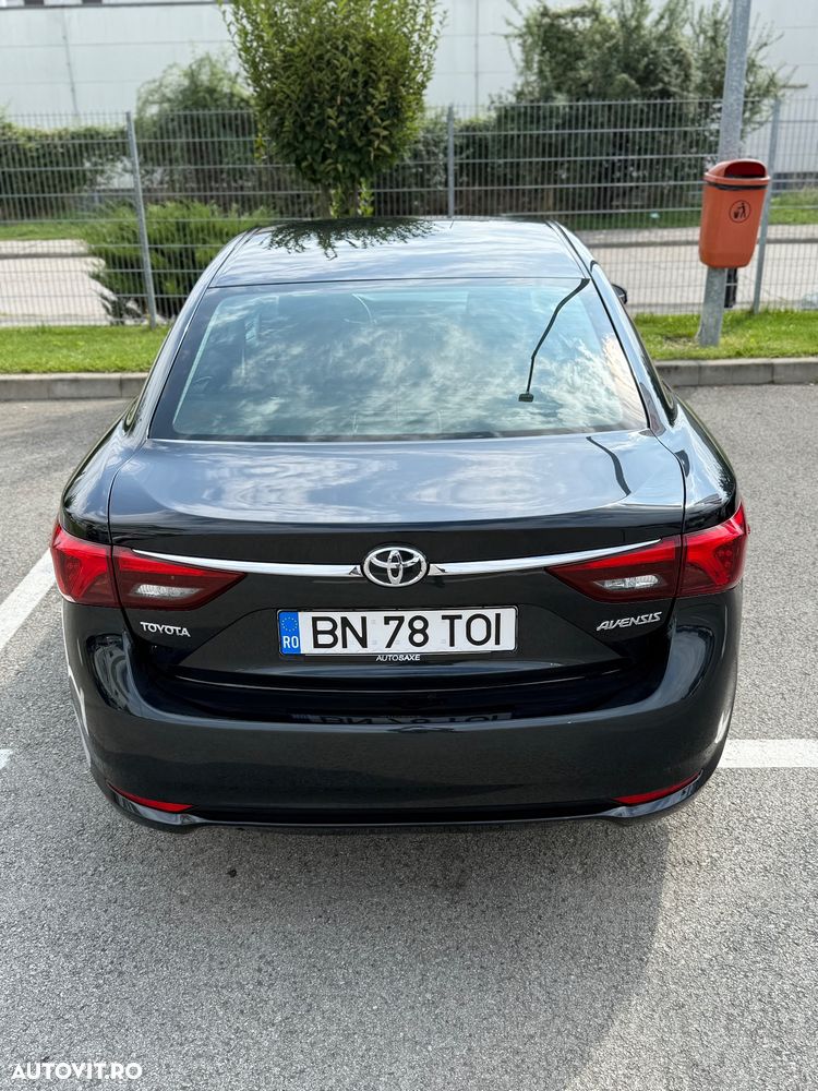Toyota Avensis - 12