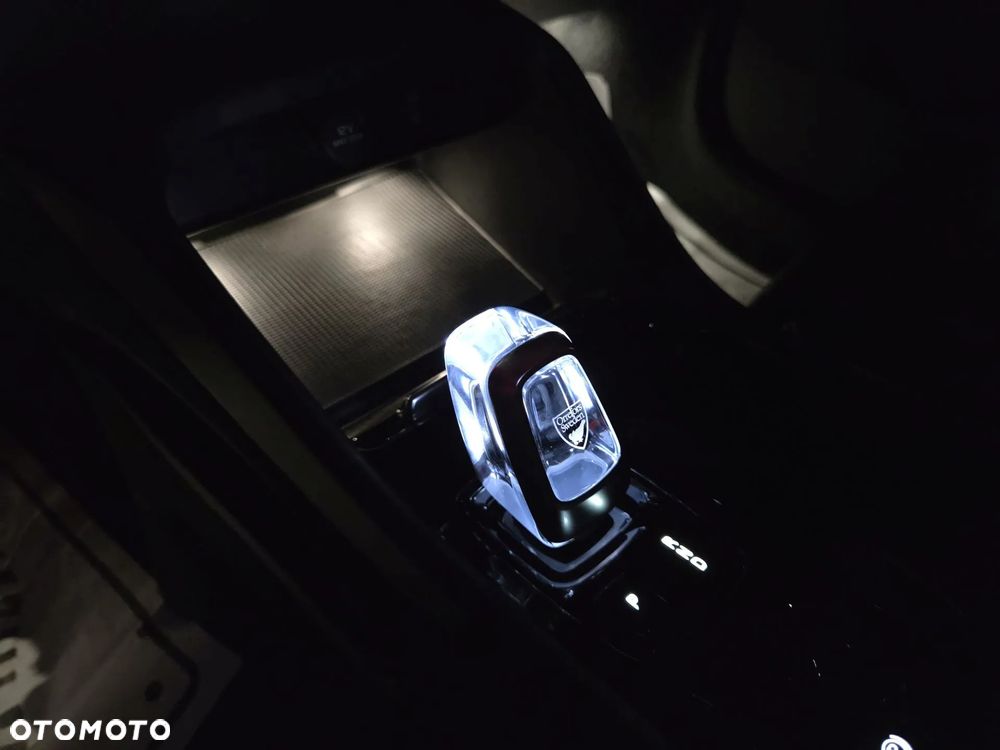 Volvo XC 40 B4 B DKG Inscription - 17