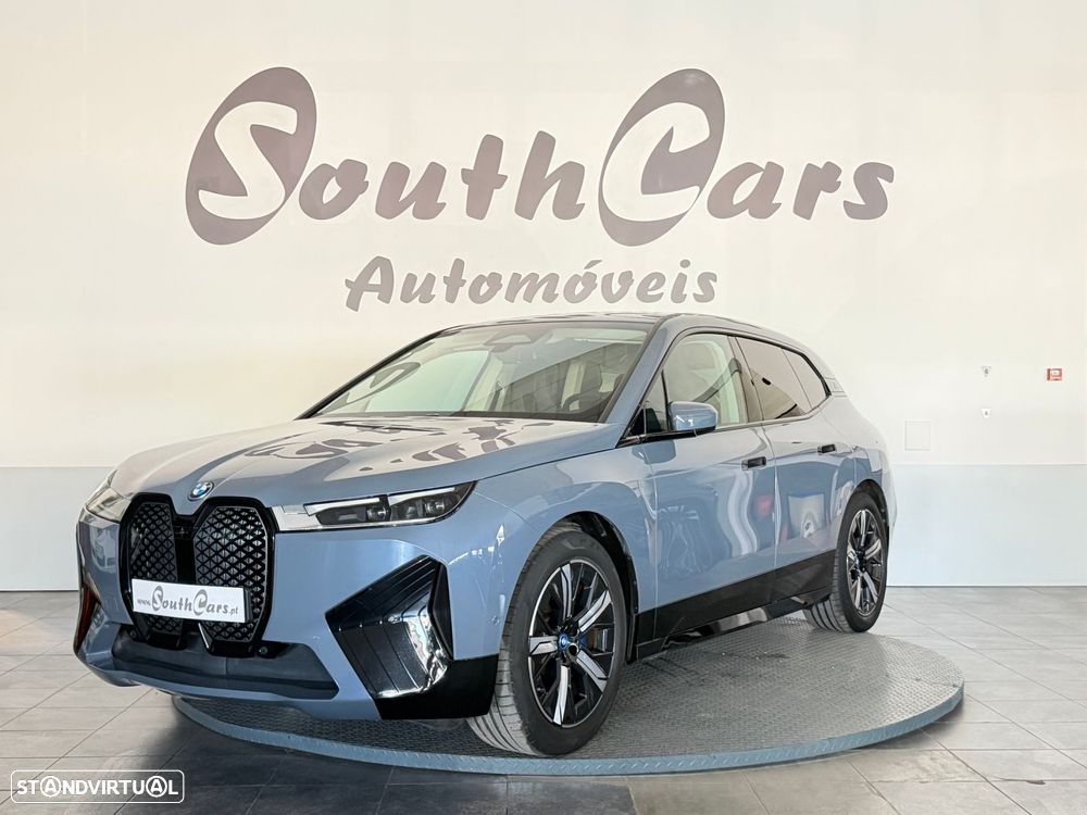 BMW iX xDrive 40 - 11