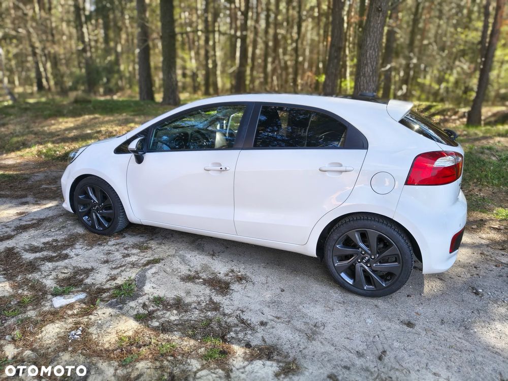 Kia Rio 1.4 crdi Business Line - 11