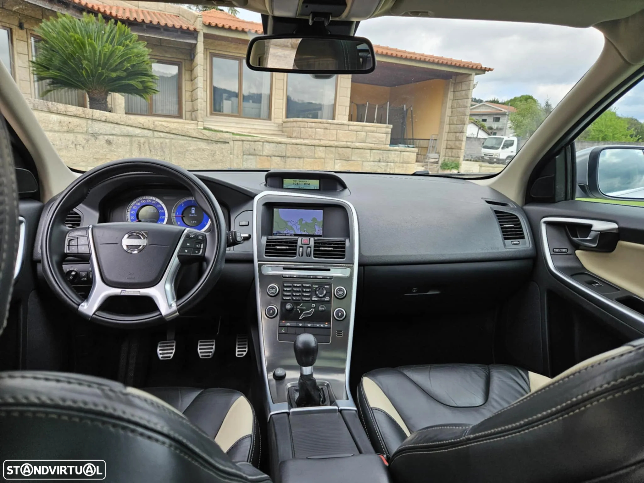 Volvo XC 60 2.0 D3 Drive R-Design - 25