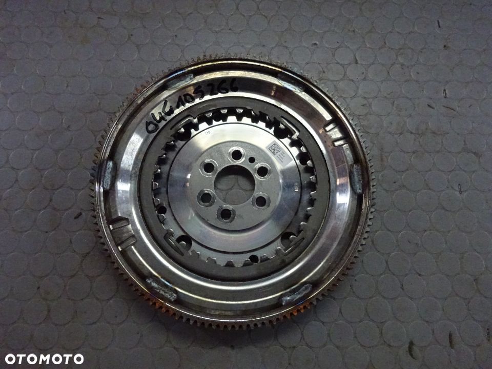 04E105266 kolo dwumasowe 1.4 TSI CHP DSG VW Golf VII A3 8V czesci - 1