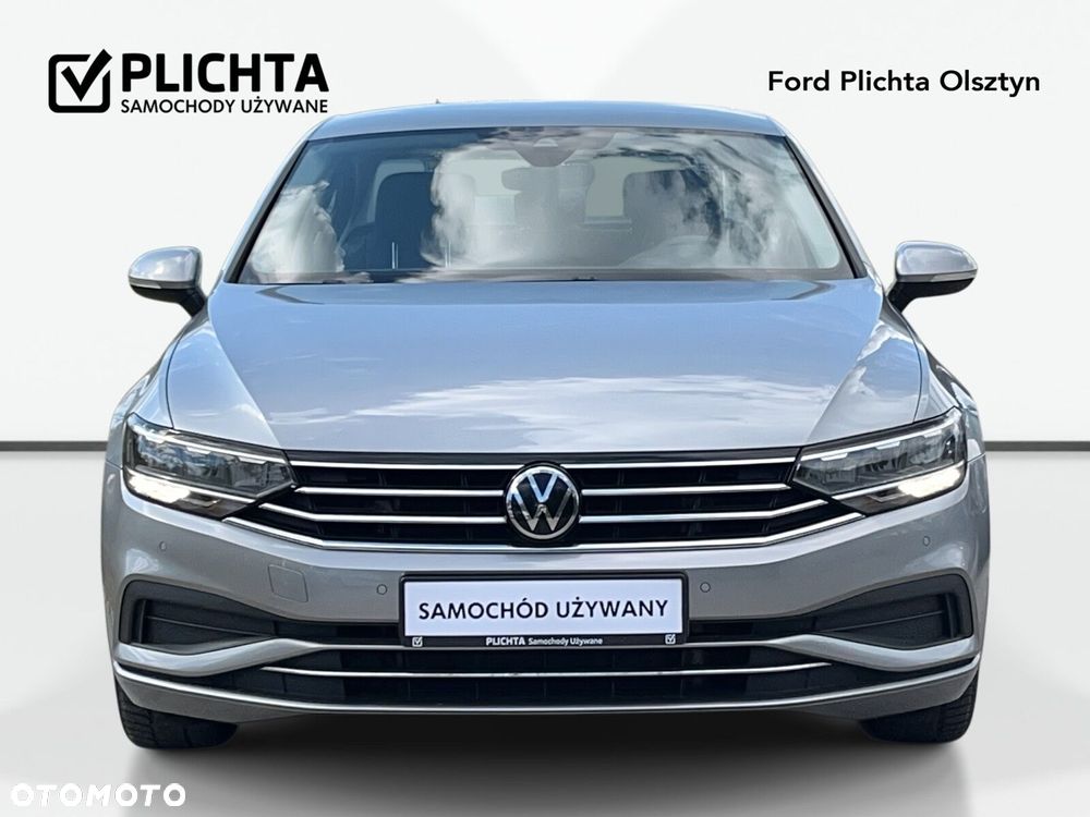 Volkswagen Passat - 2