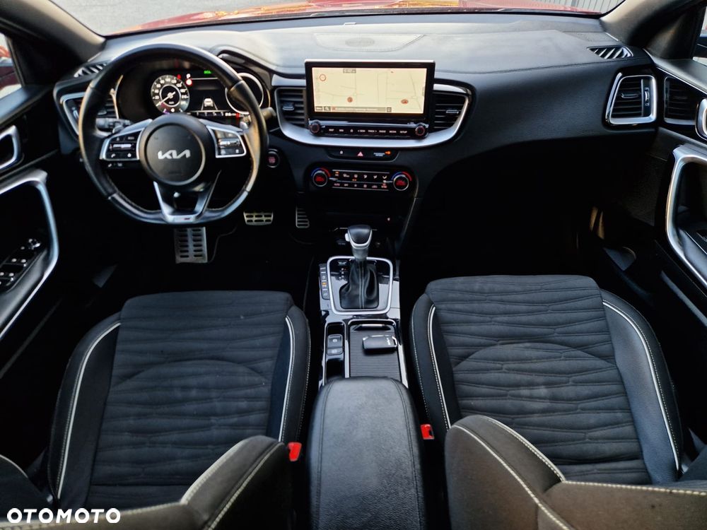 Kia XCeed - 14