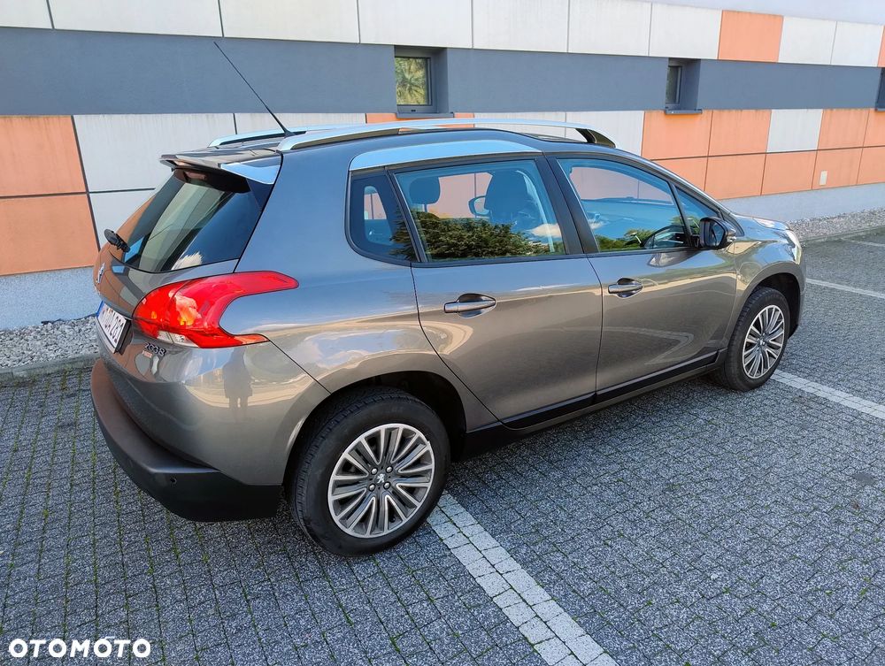 Peugeot 2008 1.2 Pure Tech Allure S&S - 3