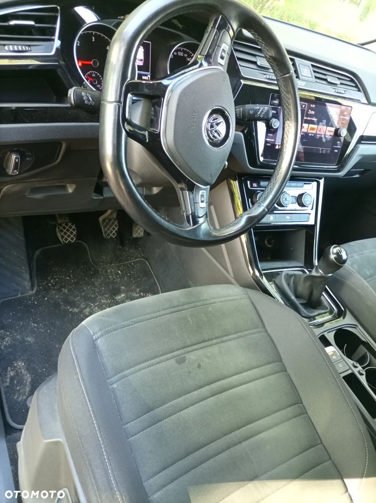 Volkswagen Touran 1.6 TDI BMT SCR Comfortline - 27