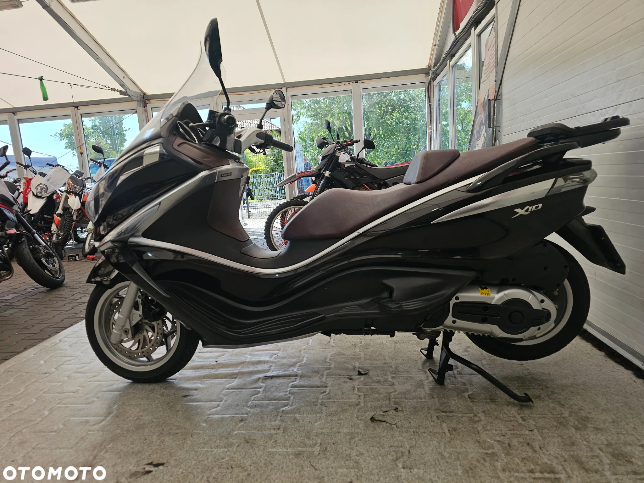 Piaggio X10 - 15