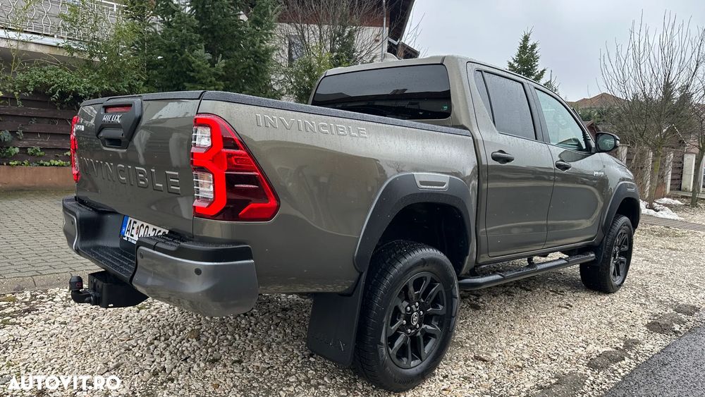 Toyota Hilux 2.8D 204CP 4x4 Double Cab AT Invincible Color Edition - 7