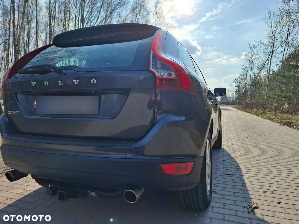 Volvo XC 60 3.2 AWD RDesign - 11