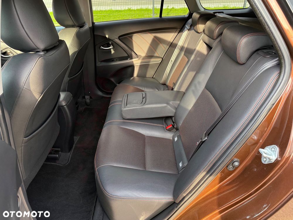 Toyota Avensis - 26